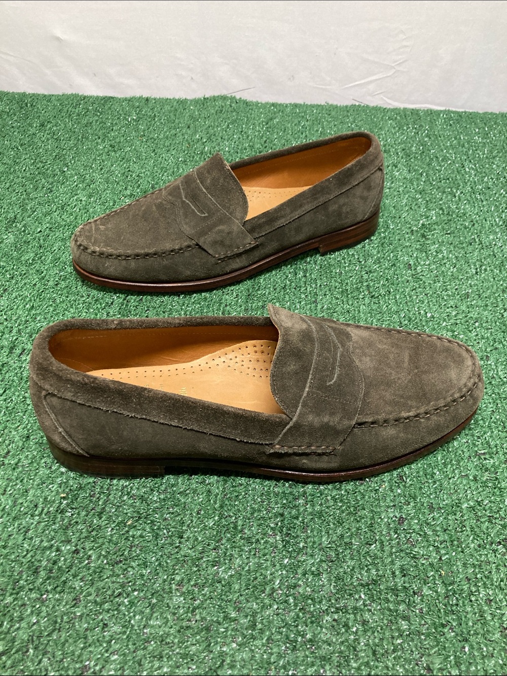 Men's Allen Edmonds Suede Penny Loafers in Olive Gray sz 11.5 (OKPM-09-28)